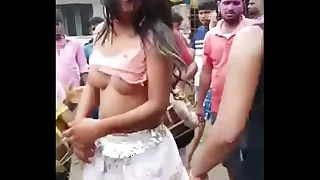 Nude dance