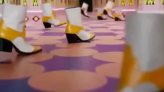 coreanas performando gostoso no parque de divers&otilde;es do primeiro dia de Festival &lpar;teaser mv&rpar;