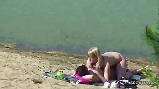 Voyeur Young German Couple Fuck readily obtainable Beach of Hamburg
