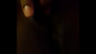Ma nudeuse black se doigte poir moi