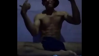 De nuevo yo activo gente bella&period; Este putito les env&iacute;a besitos&comma; picayune sean malos besarme y follenme es lo que pido